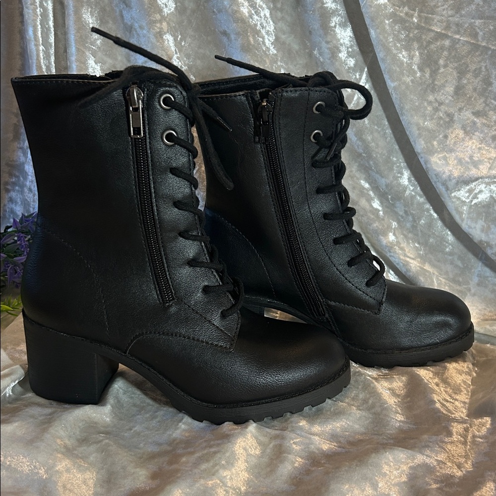 NWOB SUN & STONE LUG HEELED MOTO COMBAT BOOTS 5.5